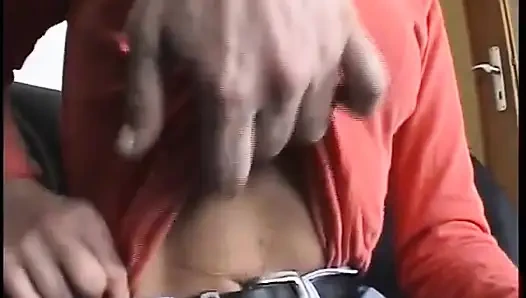 Eve Götürüldü Ve Yüzüne Sarsıldı