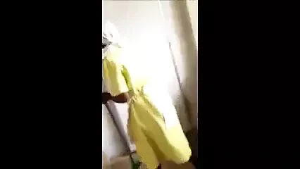 hizmetçi berbat ve handjob