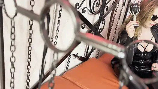 Fanatik çizme hayranliği lezdom