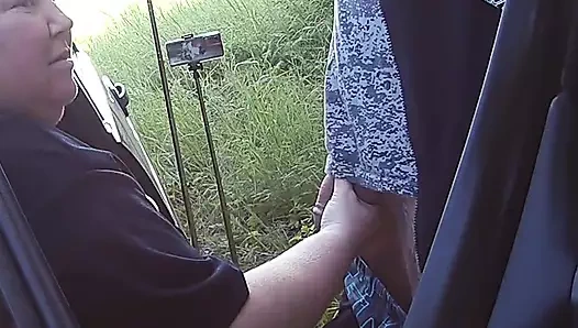 Kayınvalidemle parka gittik, sikimi emiyor ve döl yutuyor