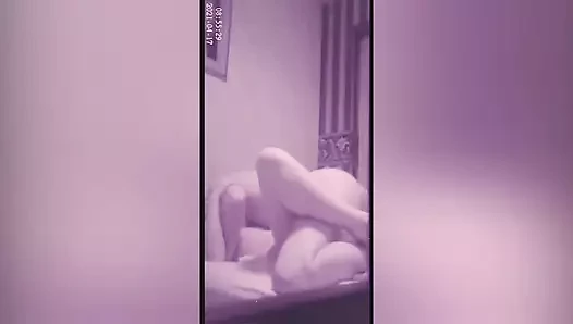 Mala vara. Ben voli da jase. Aldatan kız arkadaş! iş üzerinde yakalandı!