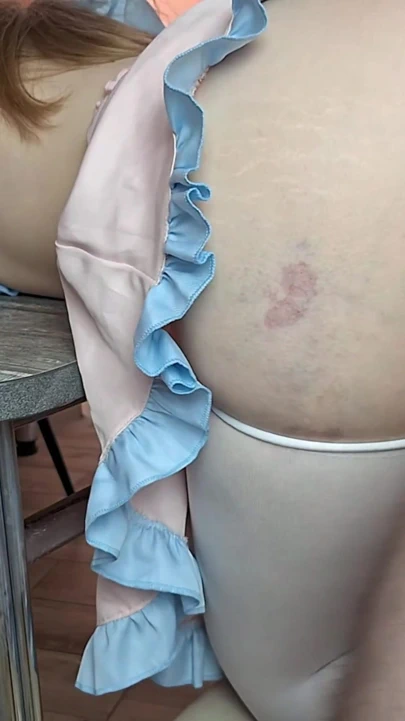 Sürtük Rus kadın erkek arkadaşını küstah bir şekilde aldatıyor | Klip 1