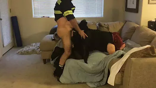 İnşaat babası amber'i ziyaret ediyor