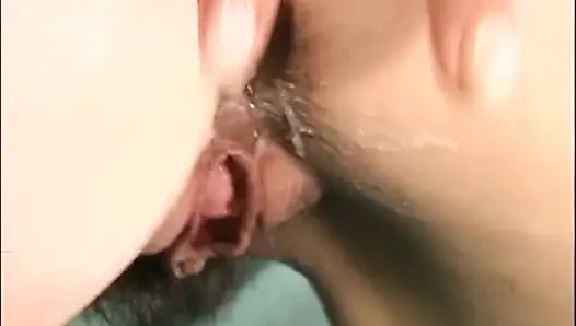 Üçlü büyük yarak emiyor