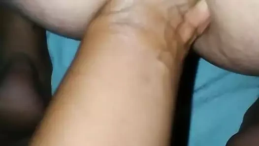 Zenci sahibe götüme yumruk soktu