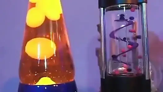 Yeni cinsel deneyimler arayan bir sarışın için ateşli anal sikiş