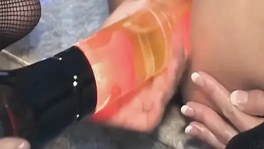 File çoraplı olgun orta yaşlı seksi kadın büyük yarağı derine alıyor