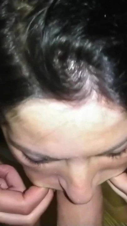 "Orta yaşlı seksi fahişenin yüzüne boşalmak karısını aldatıyor" dan ikonik an