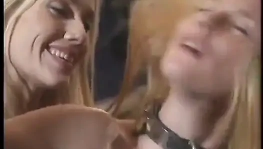 İki lezbo tarafından fetiş sapık göt seksi