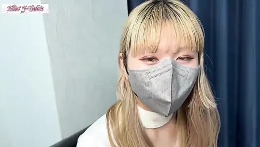 Masum cazibe ve nazik ikna, tekrarlanan tepeler doğal olarak ortaya çıktığı için yoğun kimyayı ortaya koyuyor 1.