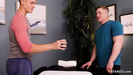 Eşcinsel spa hizmeti asla teslim edemez