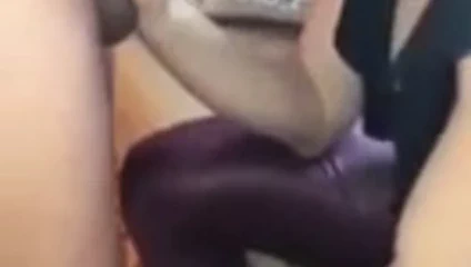 Aldatılan sexwife sevgilisinin büyük horoz emmek