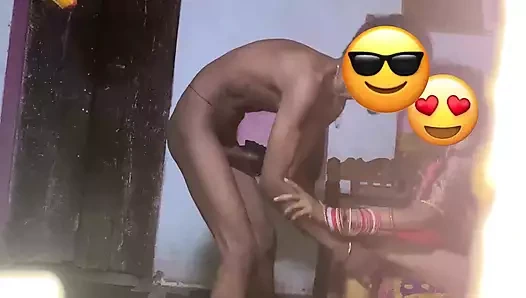 Sangeeta'nın doğum günü hediyesi arkadaşlar tarafından sangeeta'ya hediye chod chod bahanesiyle verildi