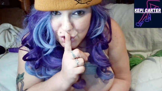 Yalnız ev kadını kocasından daha iyi bir yabancıyı beceriyor