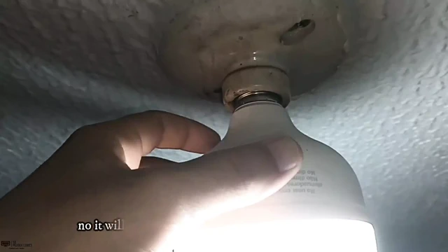 Azgın amanda üvey babasının büyük yarağını gırtlağına kadar alıyor - İspanyolca porno