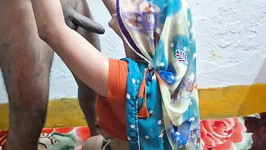 Büyük memeli hizmetçi kadın sikişiyor