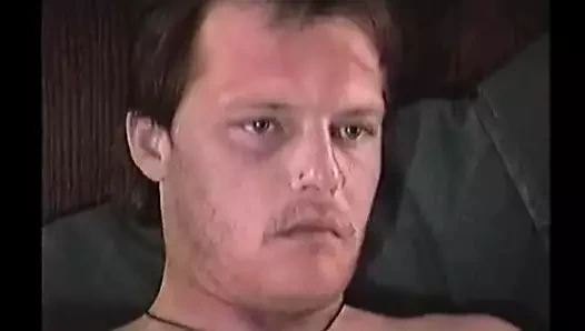 Olgun amatör darryll okşayarak kapalı