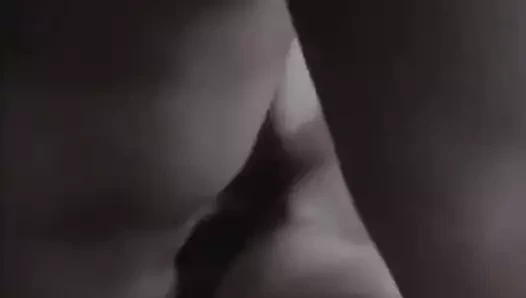 Karımı porno film izlerken yakaladım ve bu beni duygulandırdı.