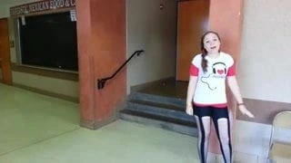 Karamel kedicik götünü alkışlıyor