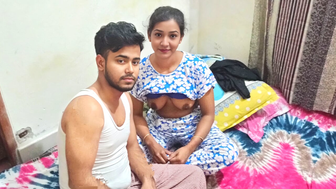Bangladeşli gerçek öğrenciler odada buluşuyor tam romantik ruh hali