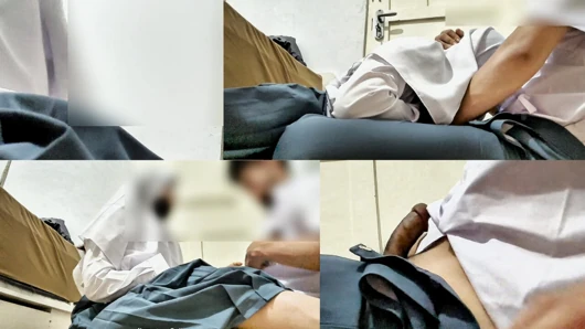 18+ Malay, Hijab Girlfriend Sucks Boyfriend's Big Cock