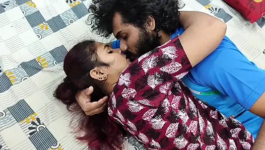 Göt yalama ve öpüşme romantizmi ile ateşli dudak kilidi