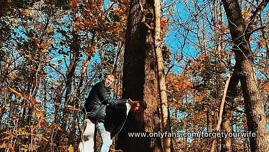 Ormanda yürürken büyük götlü bir güzeli siktim