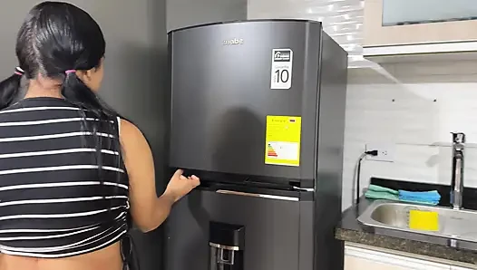 Unknown guy fucks Latin woman of scarce resources who has no way to pay for a dome, hard sex