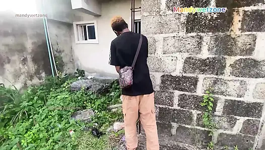 İş arkadaşımın ofis binasının arkasında seks yaptığının bağlantı videosu