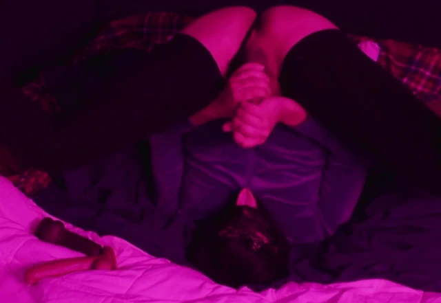 Kadın kılıklının yüzüne boşalma :)