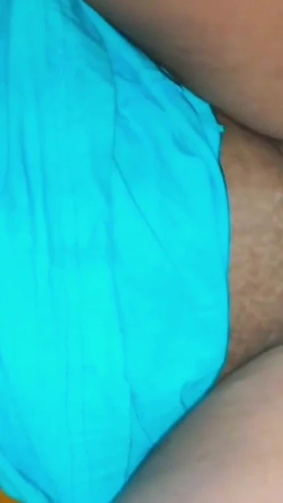 Big size doodh wali biwi ka pati ne boobs daba ke chut me lund dal diya.desi girlfriend ko boyfriend raat me chudai… | Clip 1