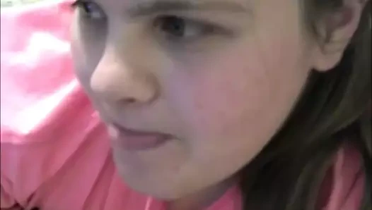 Deepthroating kocamın arkadaşı &amp; yutma onun cum