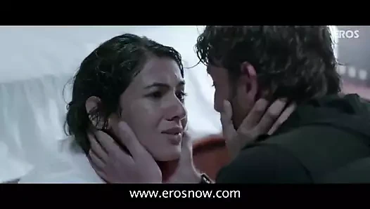 Sonal chauhan – seksi gece