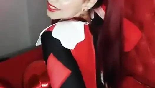 Shyyfxx Harley Quinn doğum gününü kutluyor ve jokeri komşusunun 31 talimatı rol oyununa gönderiyor