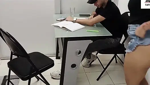 Ders çalışma öğleden sonra eski kız arkadaşımın yüzüne harika bir sakso doğrudan dölleme dönüşüyor - en iyi anlar