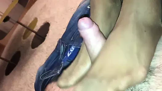 Eş footjob içinde bronzluk külotlu çorap