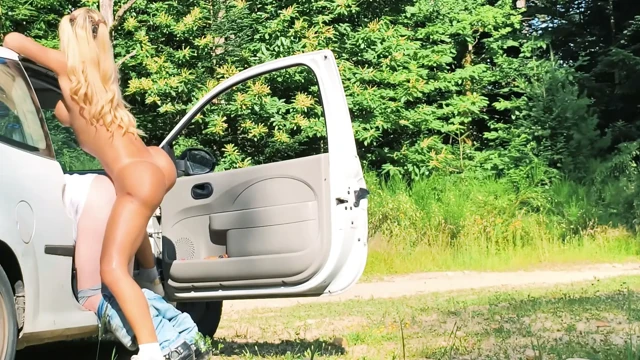 Outdoor Roadside Rampage: Horny Trans Fucks Him Silly in the Car & Receives a Thick Load on Her Big Juicy Ass