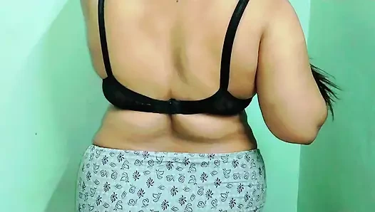 Ateşli desi kız büyük göğüsler