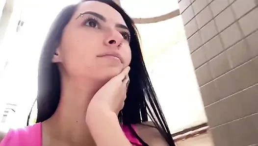 RJ'ye gittim, vajinamı vermek istedim ama kimse gelmedi