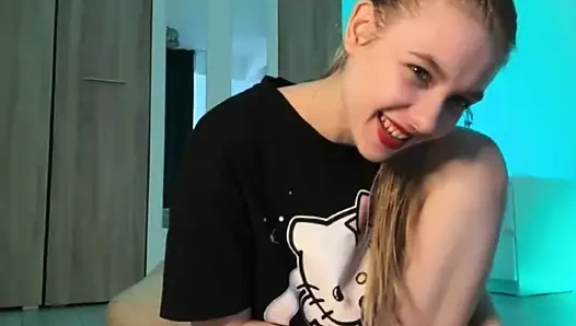 Jusielusse masturbe son anus rose brillant
