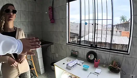 Küçük kör kadın jinekologun amcık yalama ve anal penetrasyon ile orgazm oldu.