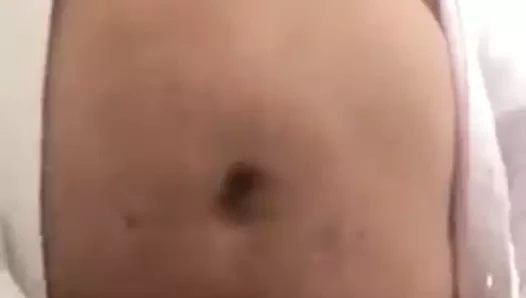 Macho gordinho gozando