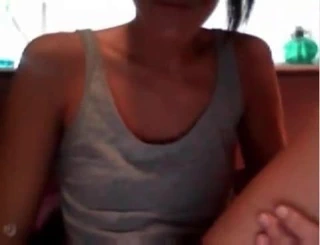 Seksi amatör web kamerası esmer güzel göt ve kedi oyun