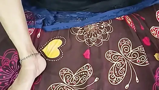 Hintli teyze hayaletle beklenmedik sikişiyor