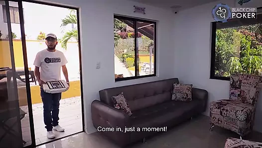 Melany lopez teslimat pizzacı adam tarafından sikiliyor asker hugecock.