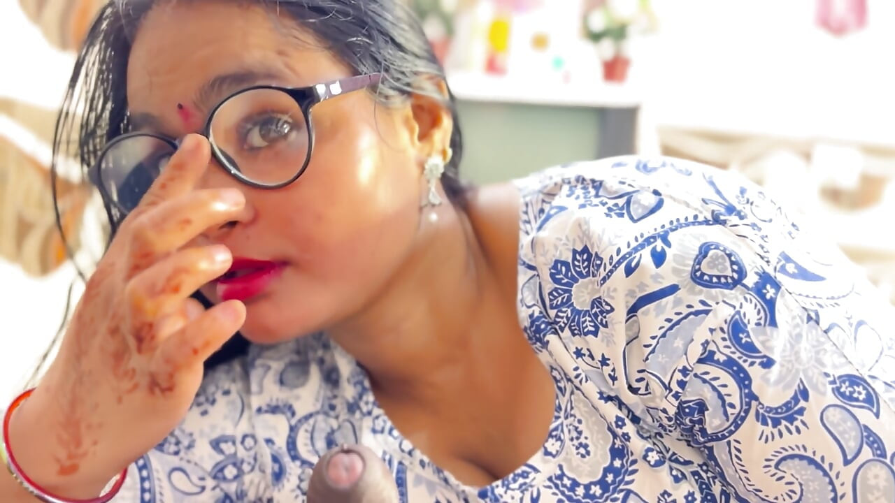 Fully Nude Desi Couple Hotel Sex. She Squirted All Over His Cock.