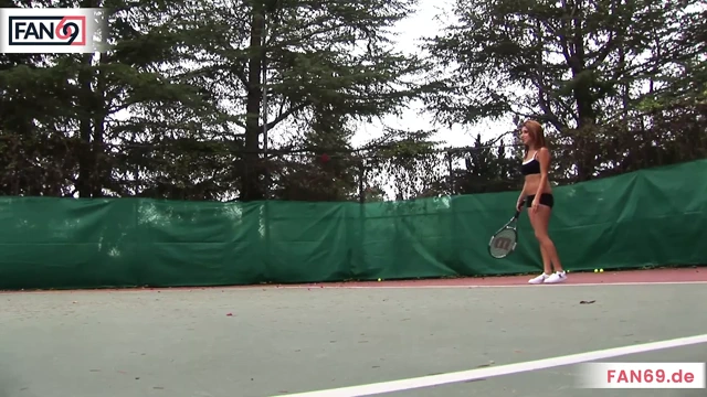 Sıcak tenis kızları ficken riesigen schwanz