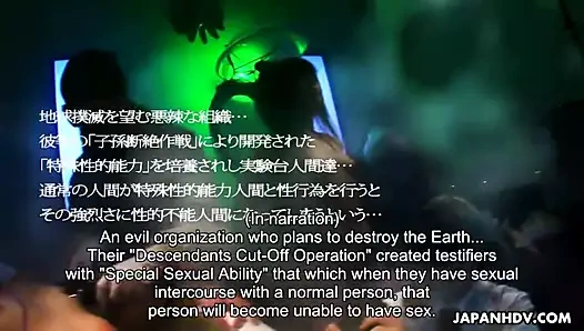 Sevimli Asya prenses emme üzerinde iki musluklar ile harika beceri