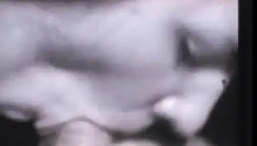 Klasik yalama kıllı amcık sikişi