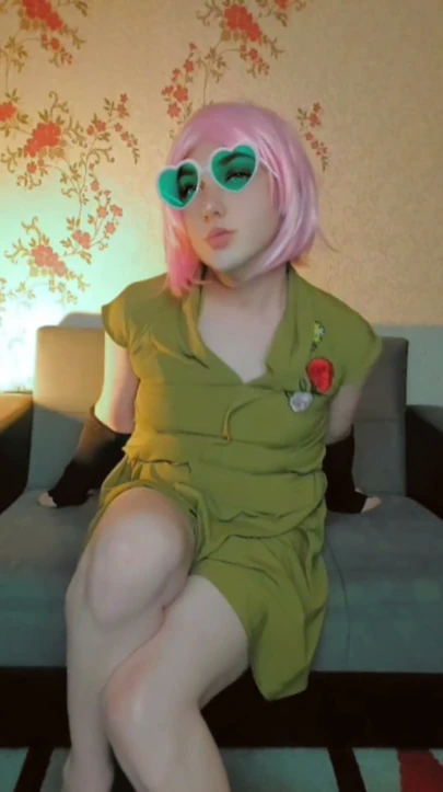 Büyük götlü transeksüel, güzel beyaz sürtük, kadın kılıklı ladyboy | Klip 1